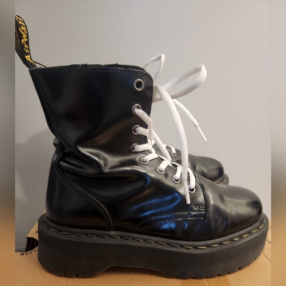 Dr Martens Women's size 7 platform leather boots - Picture 1 of 9